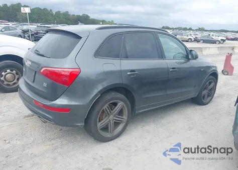 2012 Audi Q5 3.2 Premium Plus z USA, uszkodzony, nr VIN WA1DKAFP2CA136919